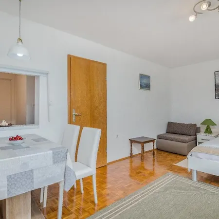 Apartmani Nada Krk Town Kültér fotó