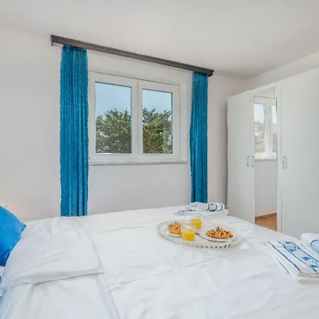 Apartmani Nada Krk Town Kültér fotó